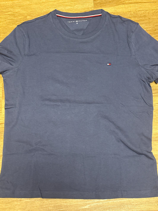 Tommy Hilfiger Tshirts, Größe M in dunkelblau