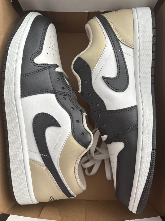 Nike Air Jordan 1 Low weiss/schwarz/beige, Größe wählbar