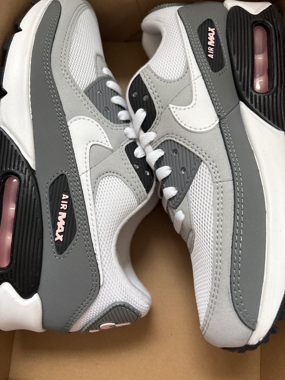 Nike Air Max 90 in schwarz/grau/weiss/rosa, Größe wählbar