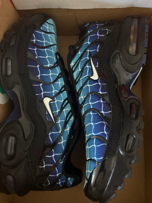 Nike Air Max Plus TN in blau/schwarz/weiss, Gr. 38