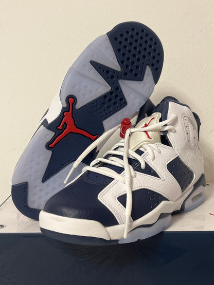 Nike Air Jordan 6 Retro in weiß/dunkelblau/rot, Größe 38,5