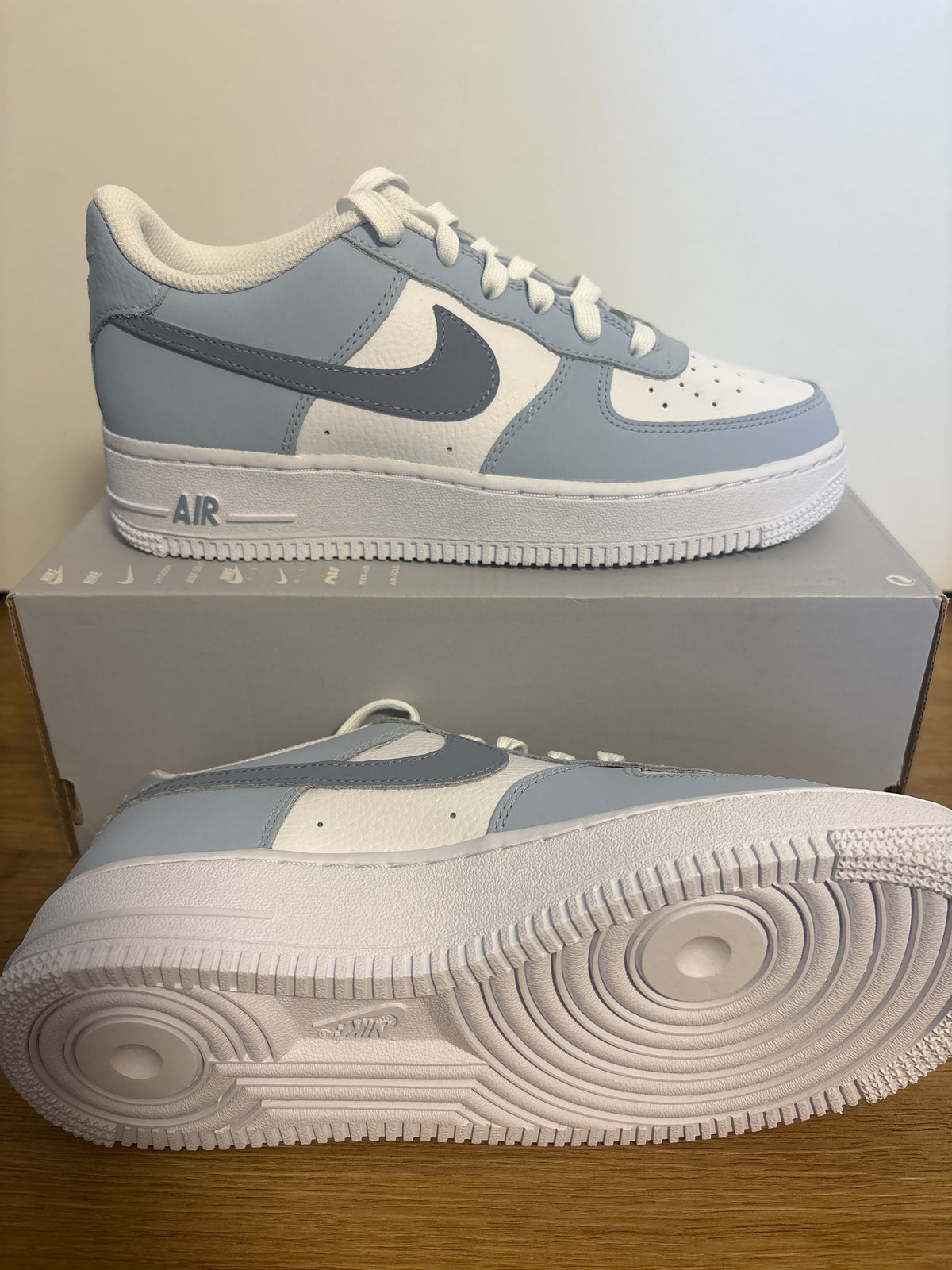 Nike Air Force 1 weiss/Blautöne, Größe 38,5