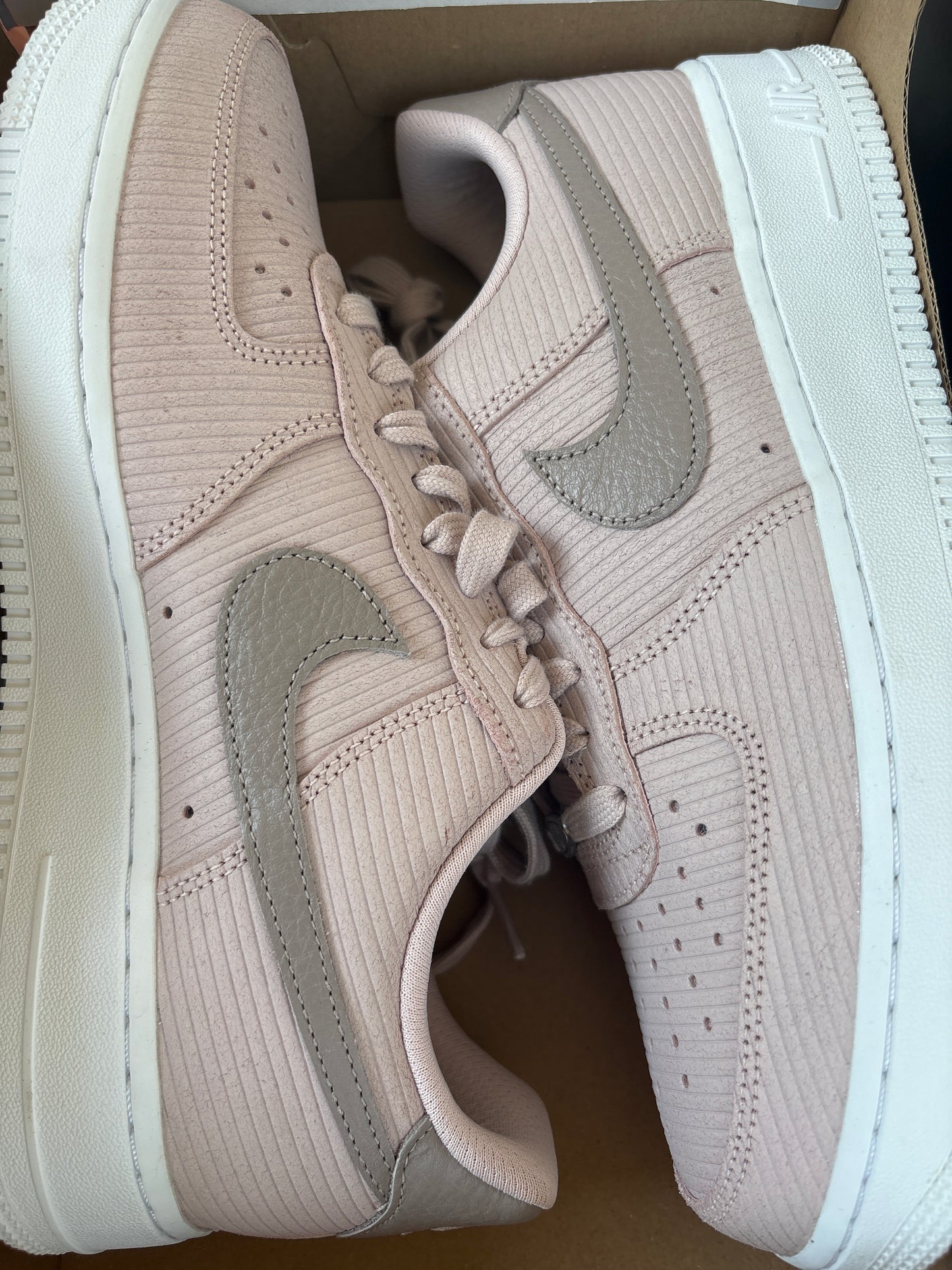 Nike Air Force 1 Gr. 41 in Flieder/grau/weiss