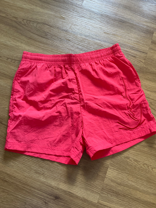 Karl Kani Shorts in rot, Größe L
