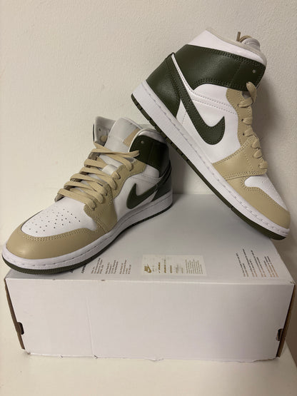 Nike Air Jordan 1 MID Größe 40 in weiss/grün/beige
