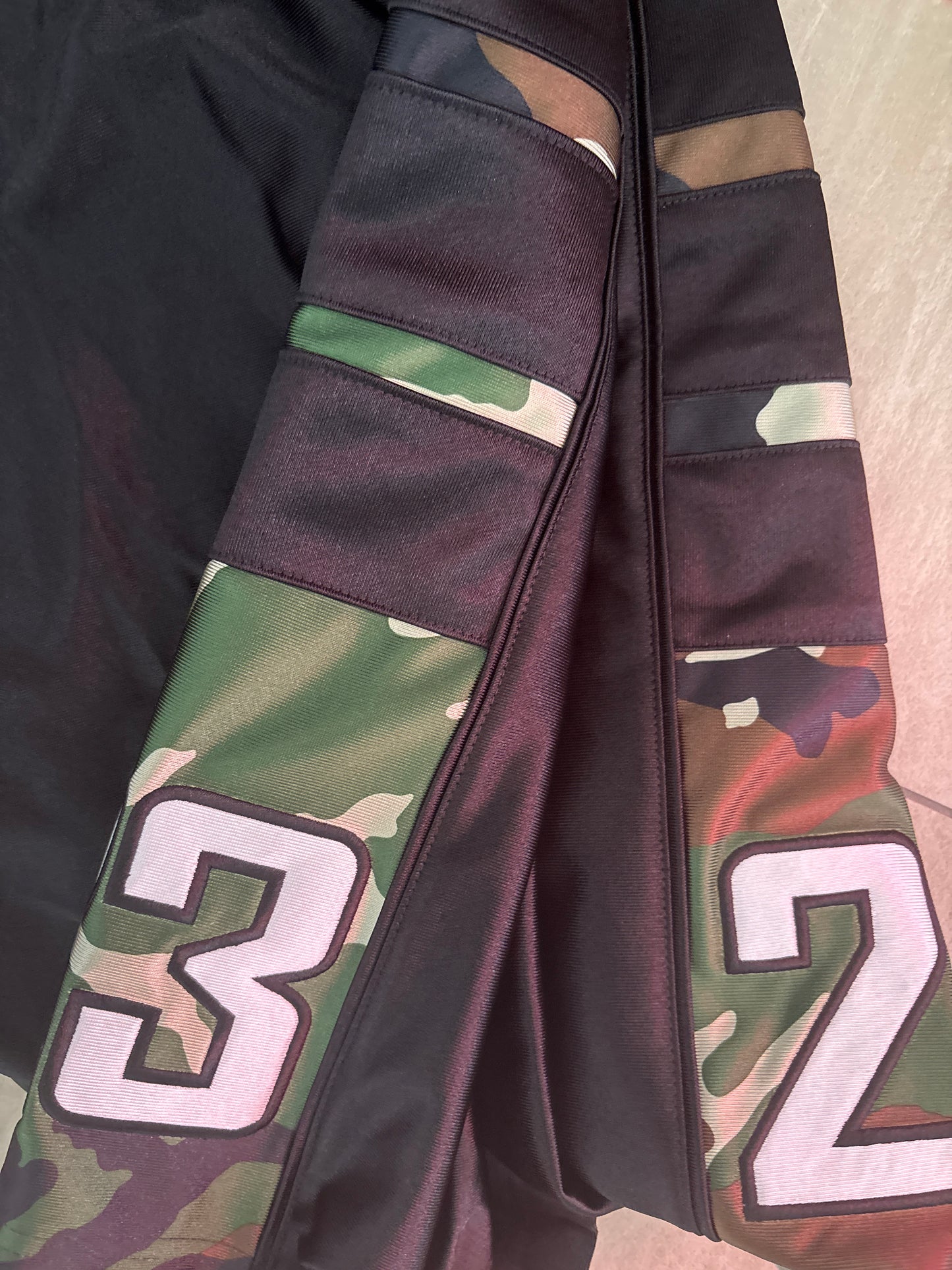 Nike kurze Jordan Hose, schwarz/camouflage, Größe wählbar