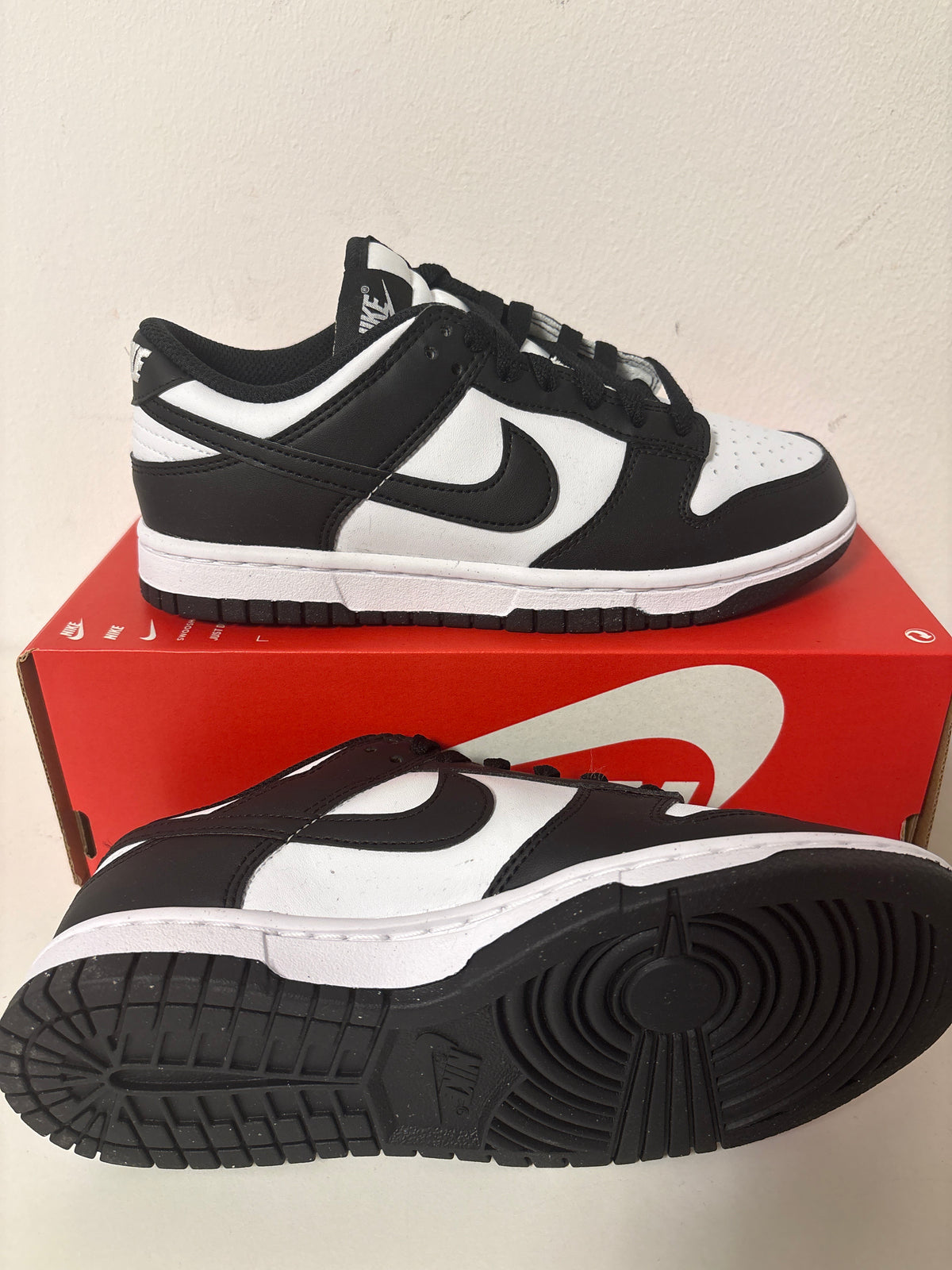 Nike Dunk Low schwarz/weiss, Größe 39