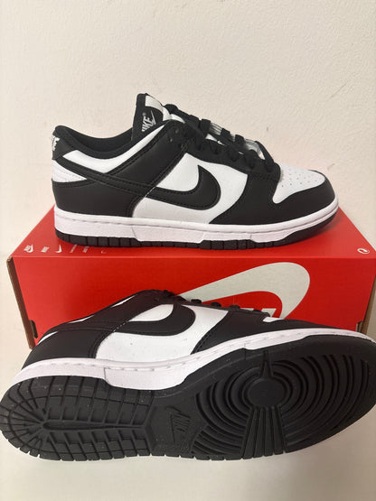 Nike Dunk Low schwarz/weiss, Größe 39