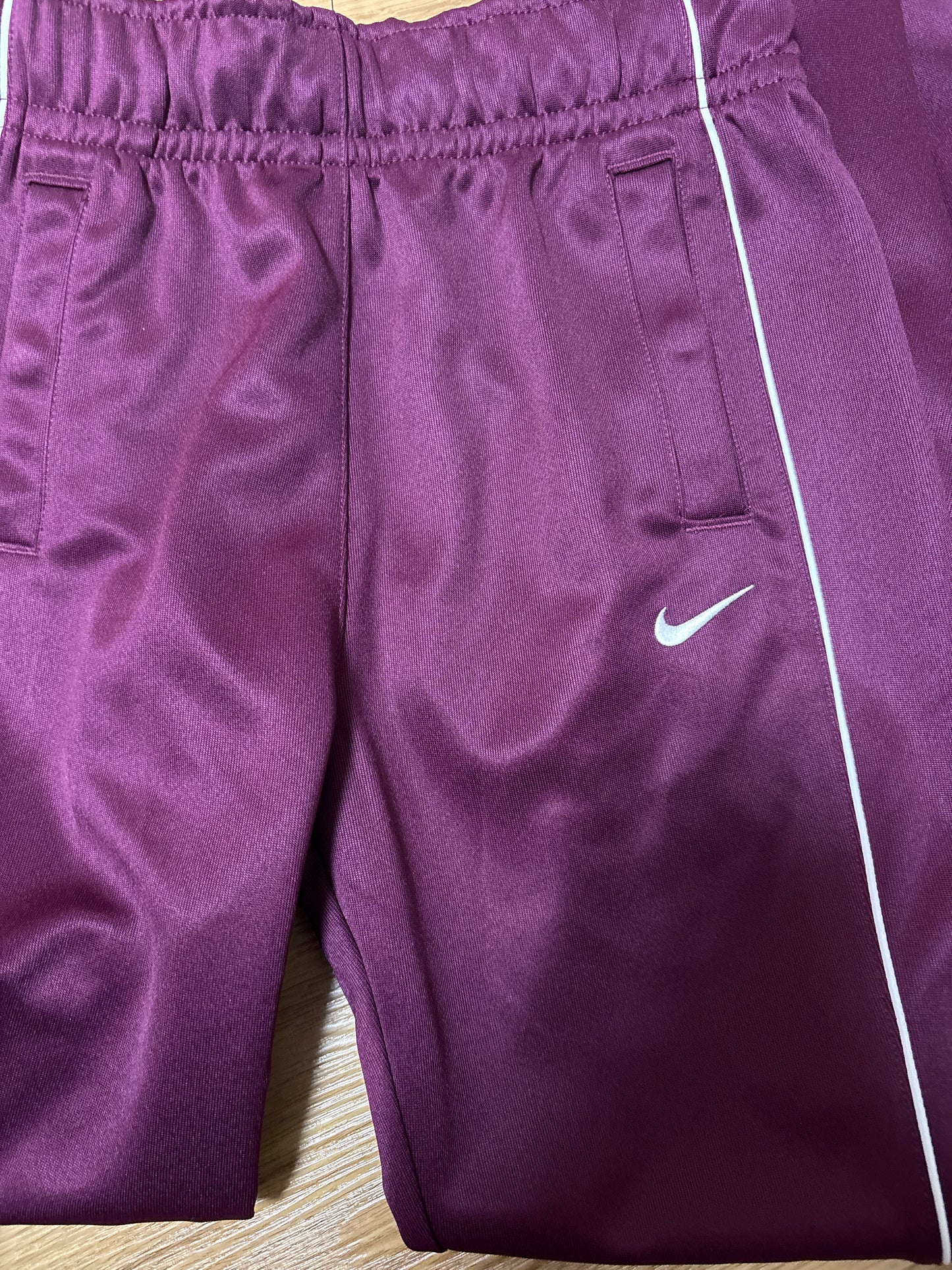 Nike Jogginghose, weinrot, Größe Kinder M