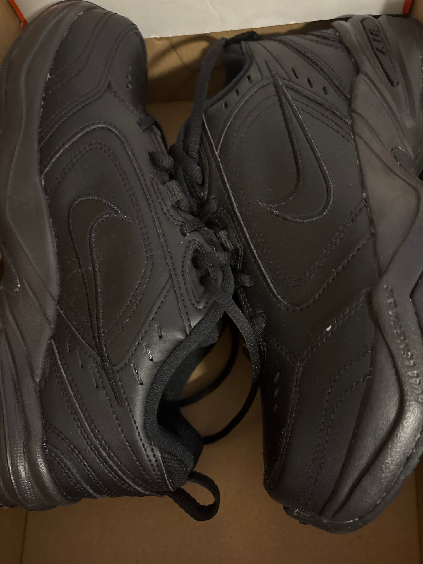 Nike Air Monarch IV , schwarz, Größe wählbar
