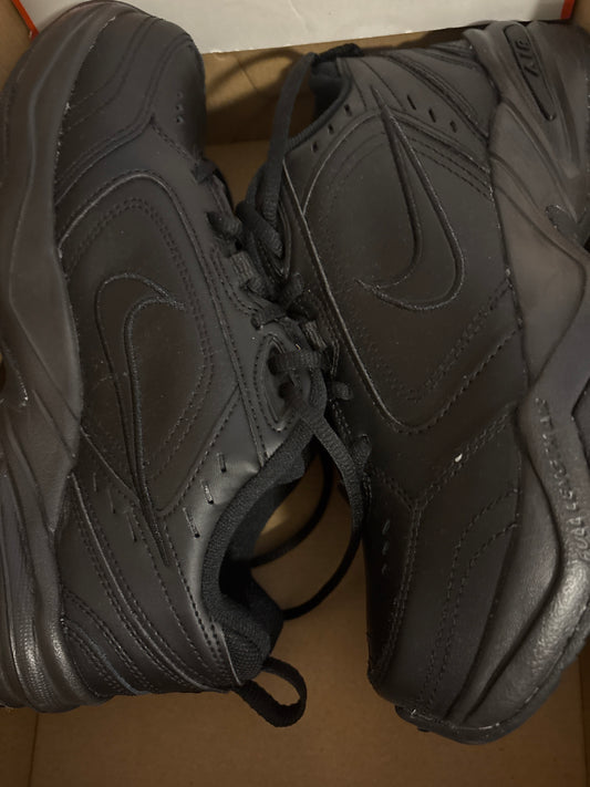 Nike Air Monarch IV , schwarz, Größe wählbar