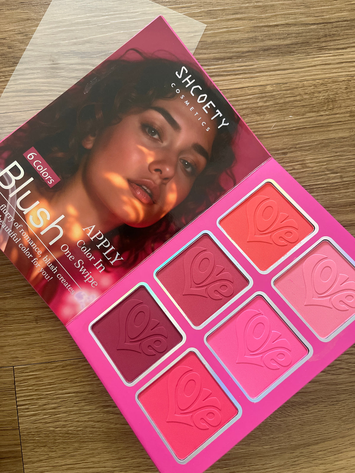Make-Up Book • Shcoety Cosmetics