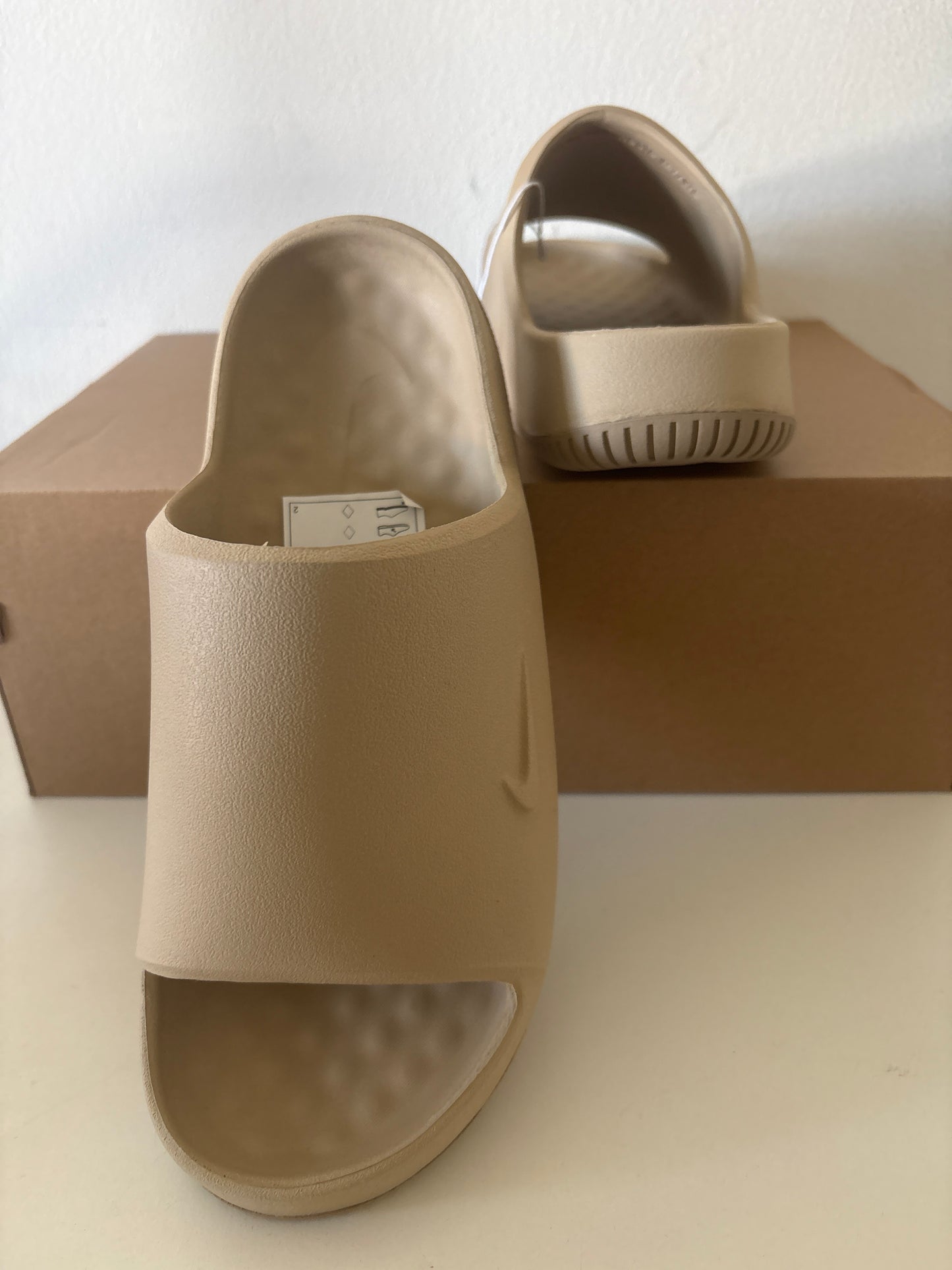 Nike Badelatschen Calm Slide 2.0 in beige, Größe 39