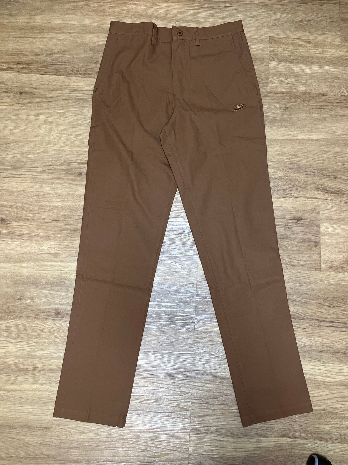 Nike Chino Hose in braun, Größe wählbar