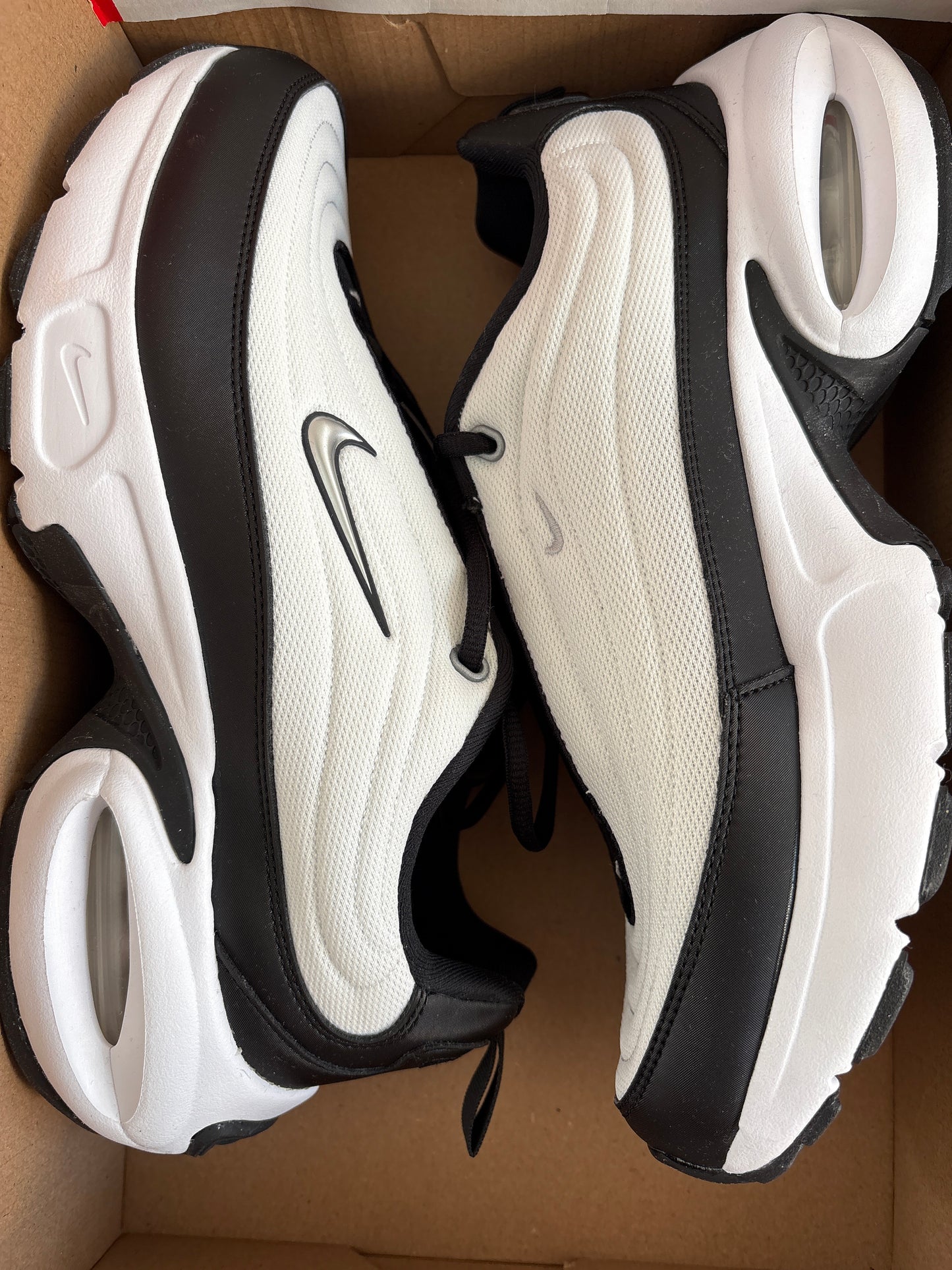 Nike Air Max Portal in schwarz/weiss/silber, Gr. 46