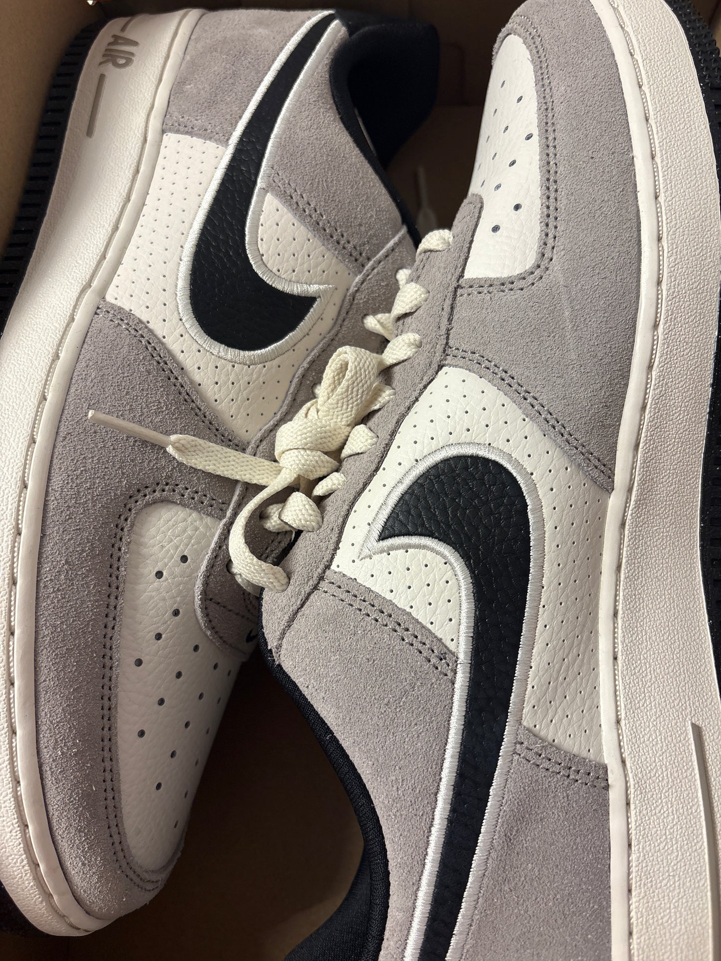Nike Air Force 1 weiss/grau/schwarz, Größe 45