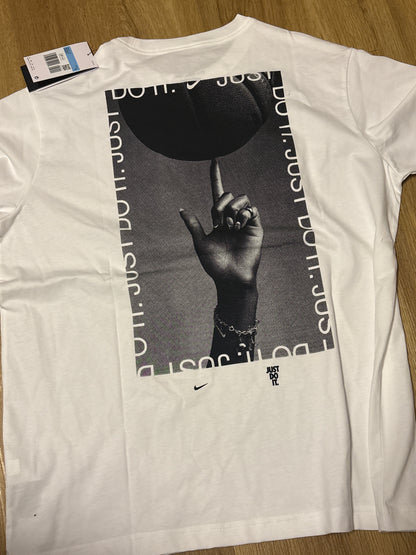 Nike Tshirt in weiss, Größe M