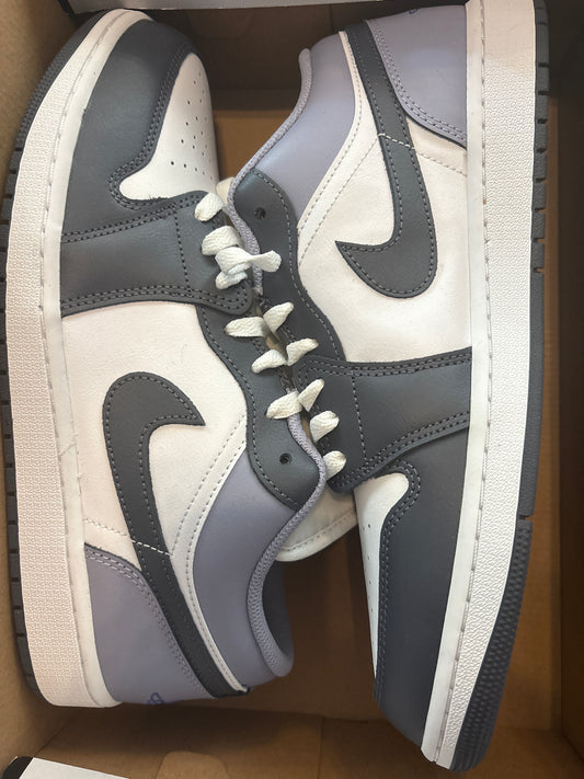 Nike Air Jordan 1 Low Größe wählbar weiss/anthrazit/flieder