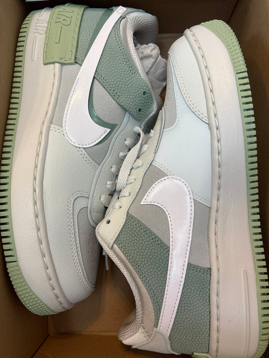 Nike Air Force 1 Shadow in verschiedenen Grüntönen, Größe wählbar