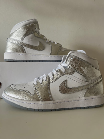 Nike Air Jordan 1 MID in silber/weiß, Größe 44
