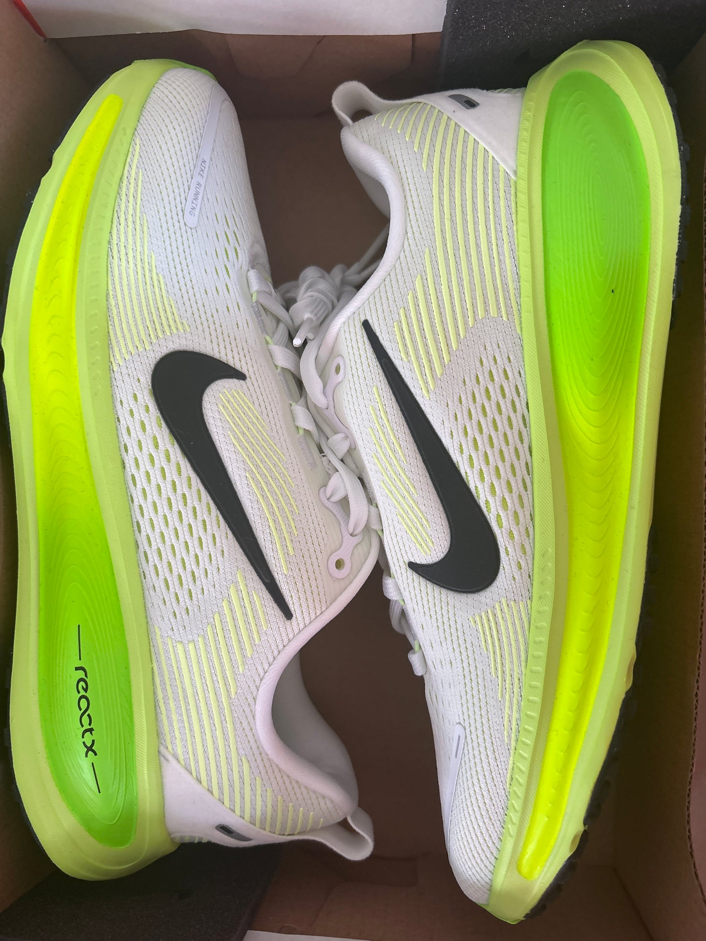 Nike Vomero 18, Größe 37,5