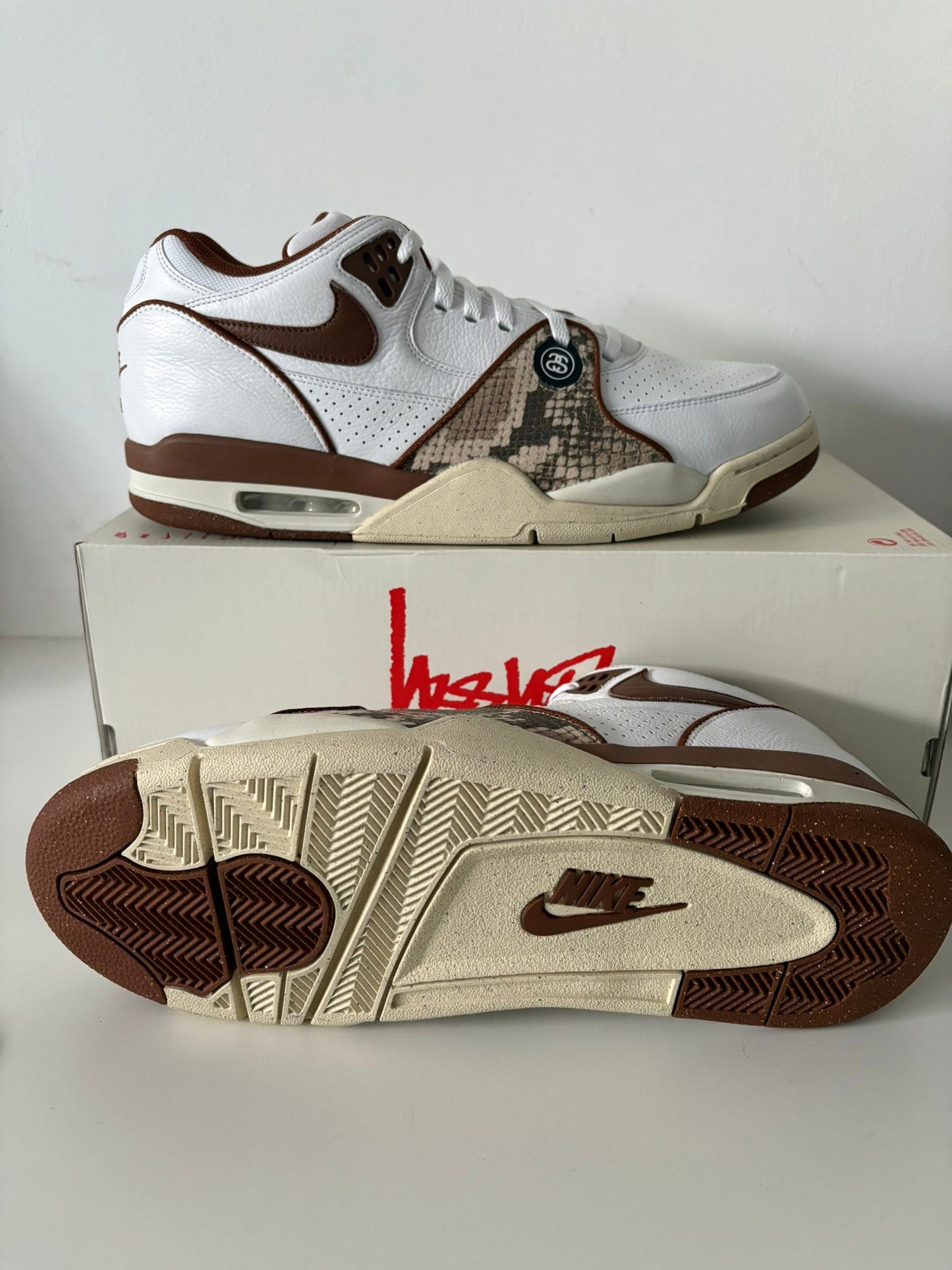 Nike Air Flight 89 Low in weiss/braun/beige mit Muster Grösse 49,5