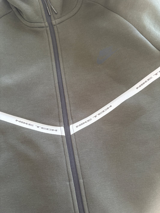 Nike Techfit Jacke dunkelgrün, Größe wählbar