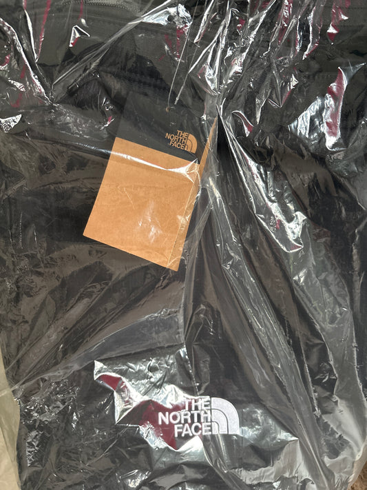 North Face Reisetasche klein  in schwarz