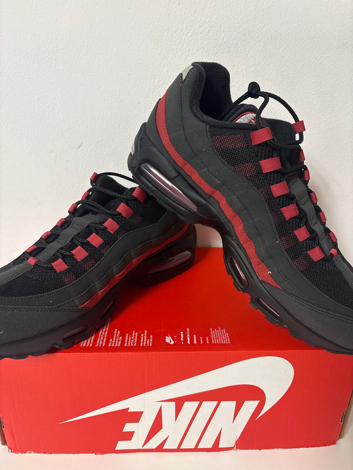 Nike Air Max 95 Big bubble in schwarz/rot, Gr. 48,5