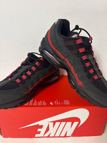 Nike Air Max 95 Big bubble in schwarz/rot, Gr. 48,5