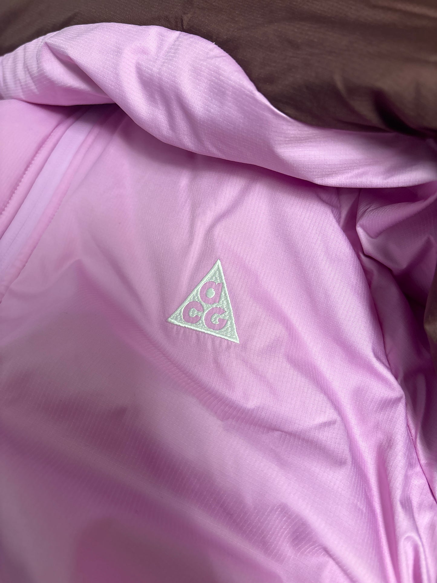 Winterjacke ACG in rosa/brombeere, Größe L