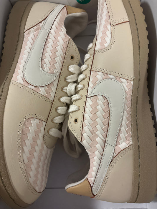 Nike General Field, beige/Muster in Größe 43