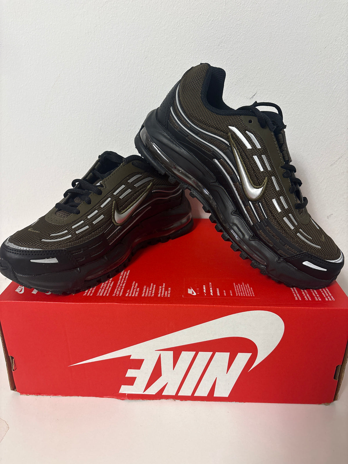Nike Air Max TL 2.5 in schwarz/dunkelgrün, Größe wählbar