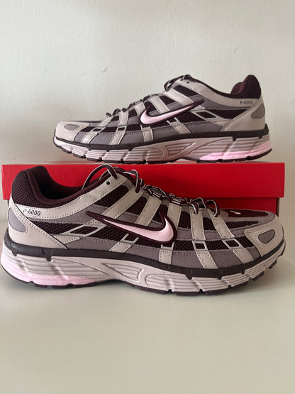 Nike P-6000 in brombeere/lila/rosa, Größe 44,5