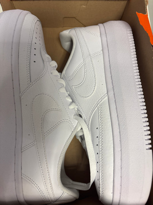 Nike Court Vision Alta, Gr. 39 in weiss