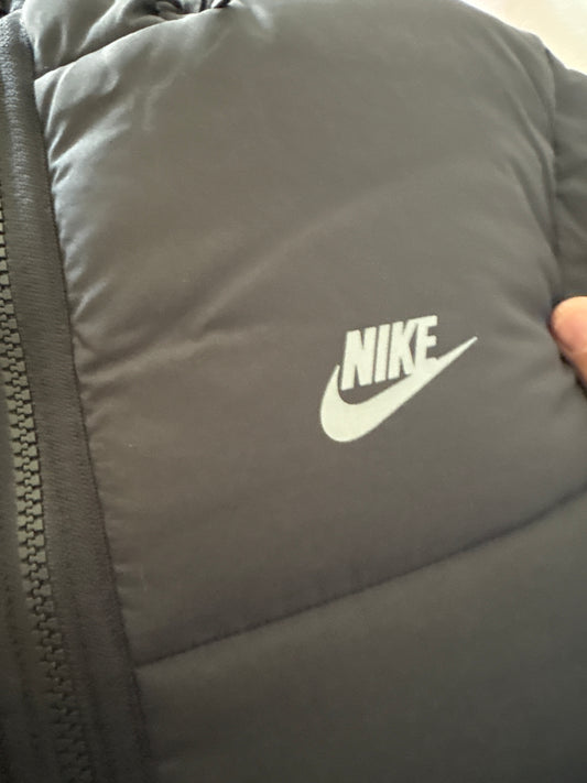 Nike Therma fit Winterjacke in schwarz, Größe wählbar