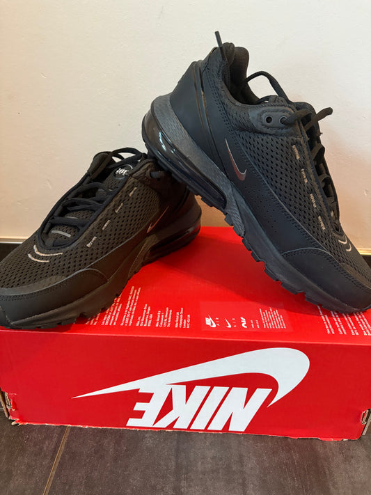 Nike Airmax Pulse in schwarz, Gr. Wählbar