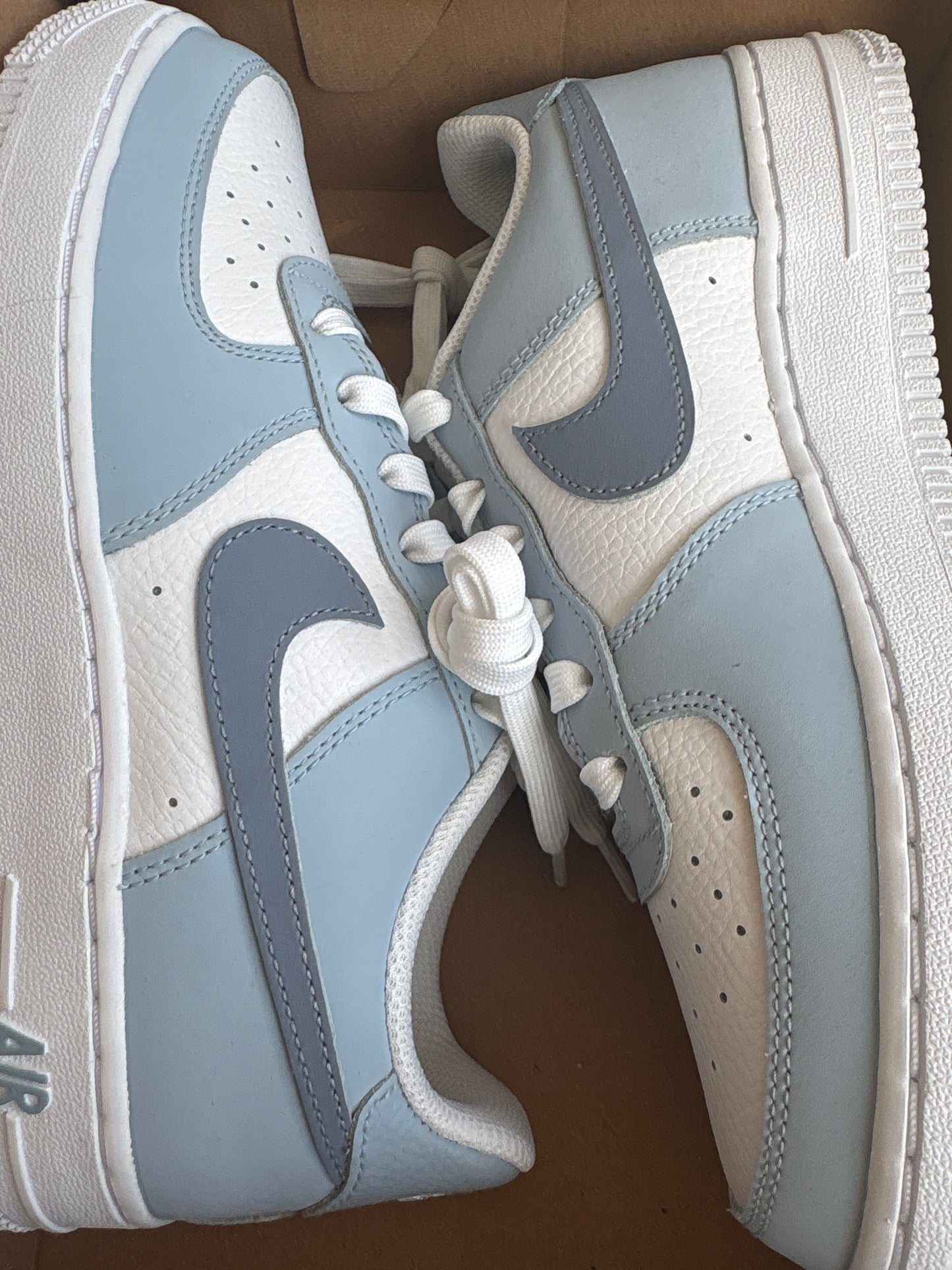 Nike Air Force 1 weiss/blautöne, Gr. 38
