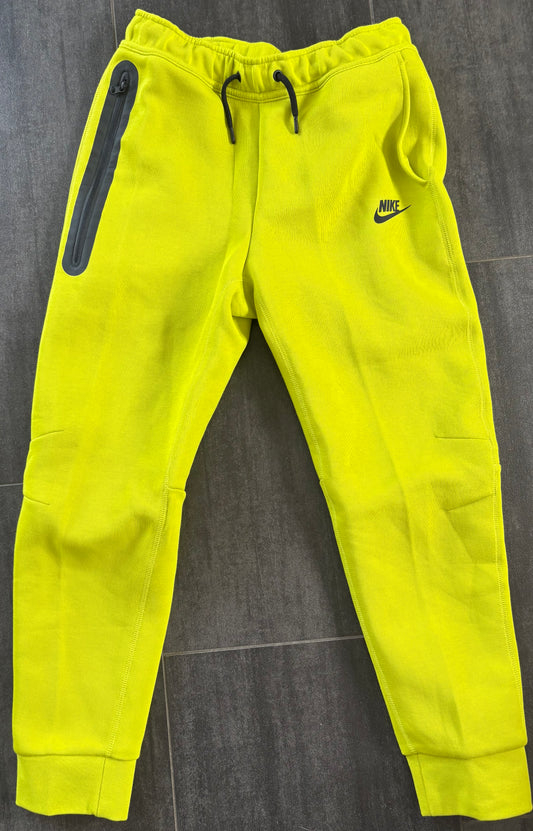 Nike Jogginghose Kinder lang, Größe L in giftgrün