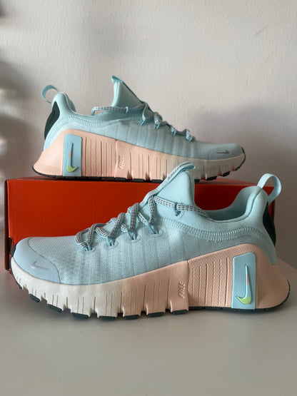 Nike Free Metcon 6 in hellblau/creme/türkis, Größe 37,5