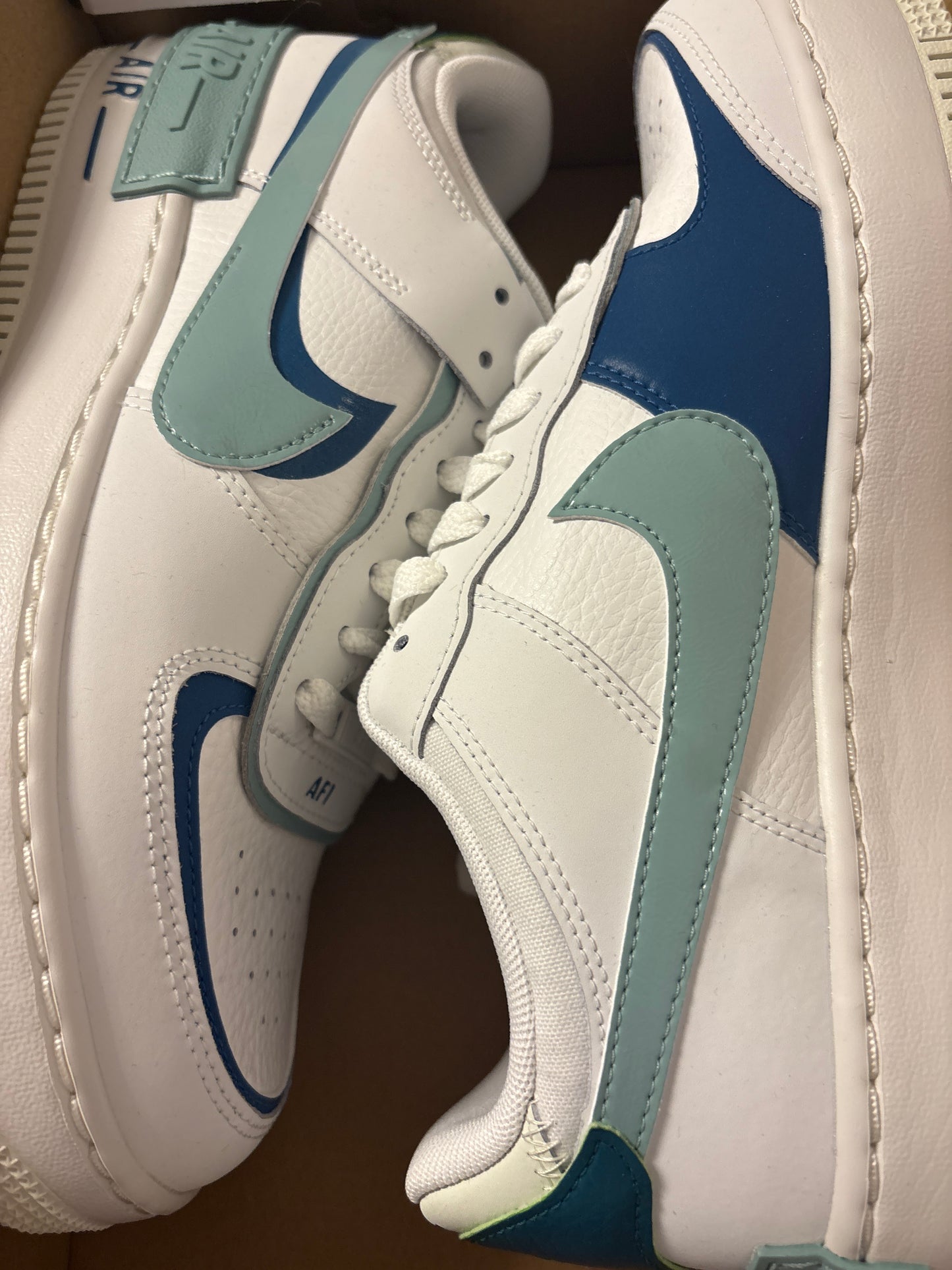 Nike Air Force 1 Shadow in Türkis/weiss, Größe 40,5