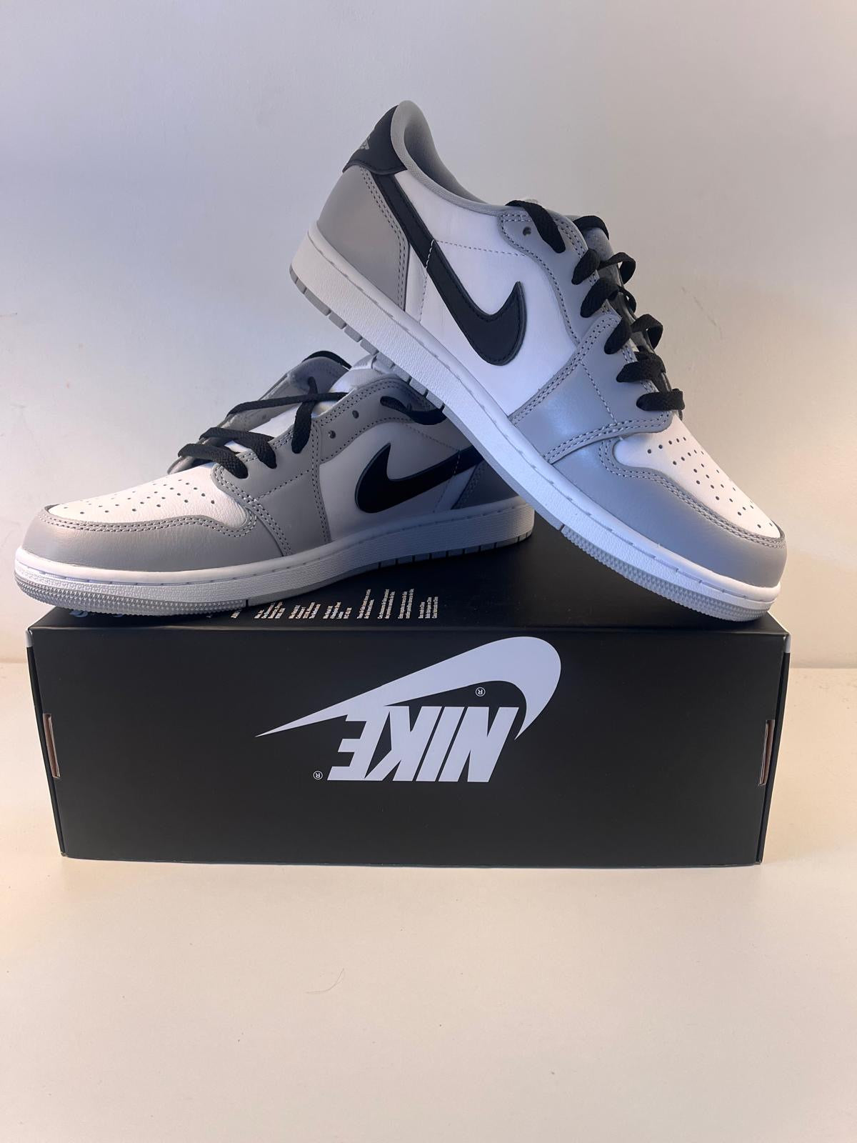 Air Jordan 1 Retro low, weiss/grau/schwarz, Größe wählbar