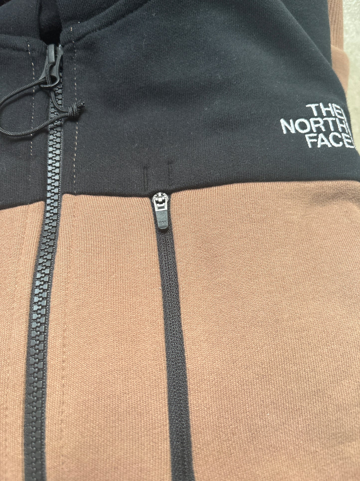 North Face Joggingjacke in braun/schwarz , Grösse wählbar