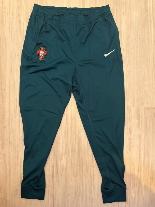 Nike Jogginganzug Portugal Nationalmannschaft, Größe L in grün/dunkelgrün