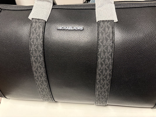 Michael Kors Weekender in schwarz