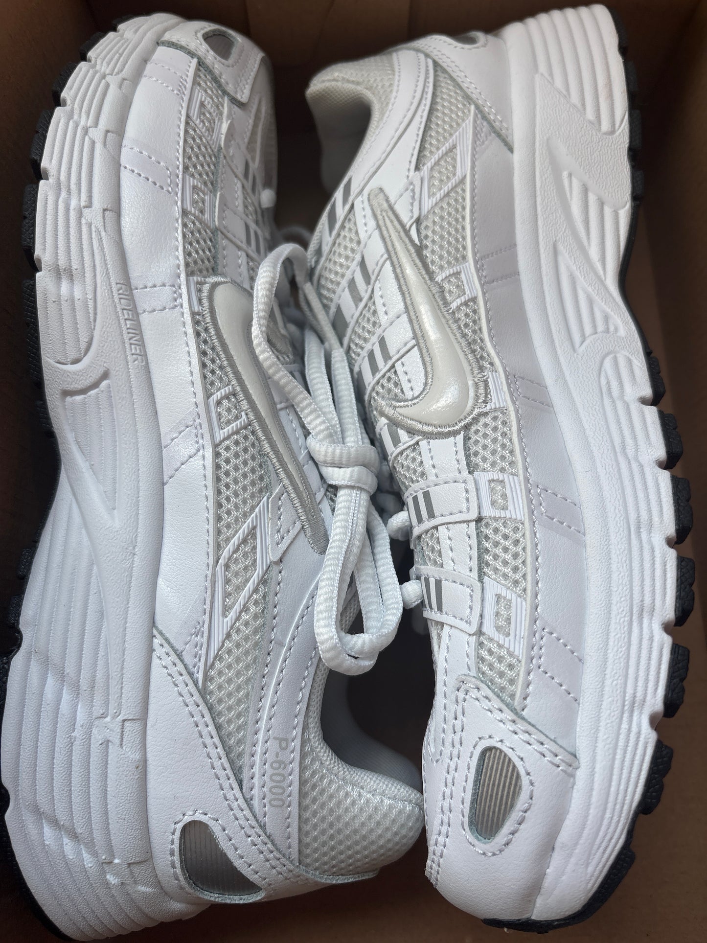 Nike P-6000 in weiss, Größe 38,5