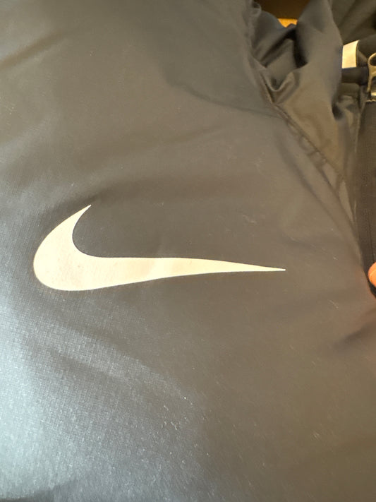 Nike Winterjacke in schwarz, Größe wählbar