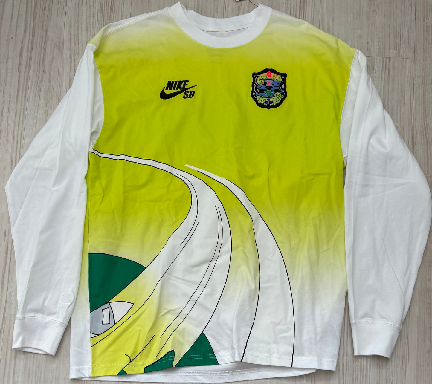 Nike Langarmshirt, Größe M in weiss/neon/grün