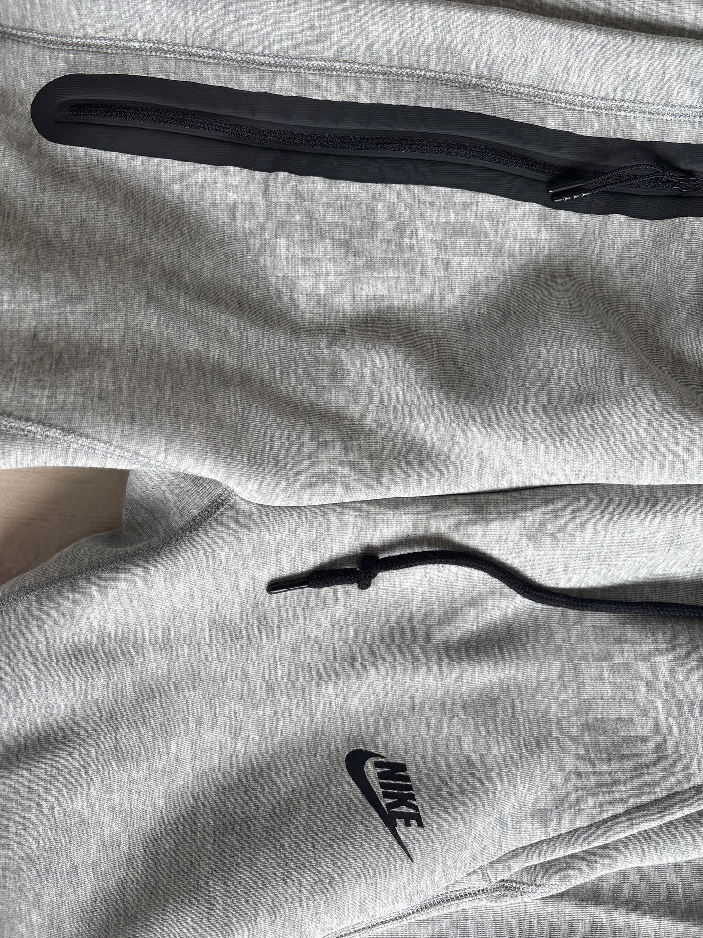 Nike Techfit Jogginghose in grau , Größe wählbar