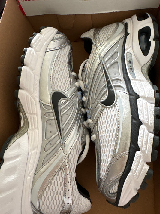 Nike Air Max Moto, weiss/grau/silber, Größe 37,5
